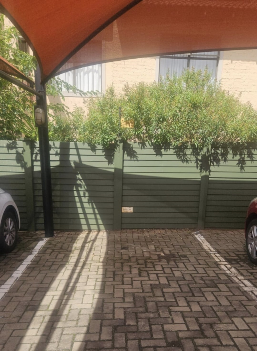 2 Bedroom Property for Sale in Pellissier Free State